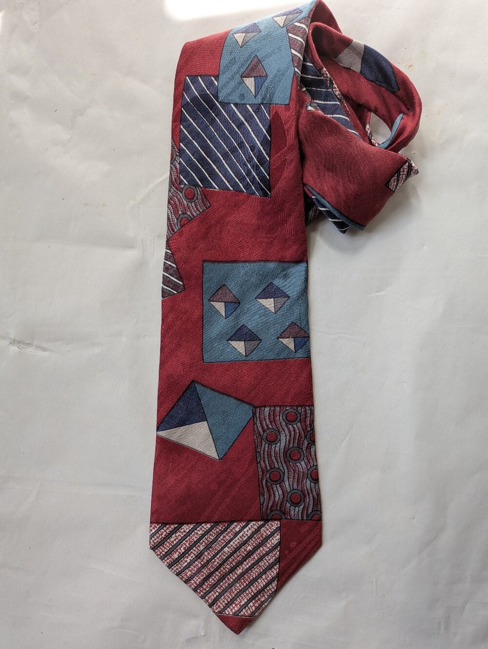 Vintage Halston III 100% Silk Tie Art Deco Cosby Style